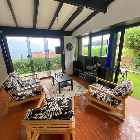 Italy Gardalake Tignale. Sunclass Ferienhaus